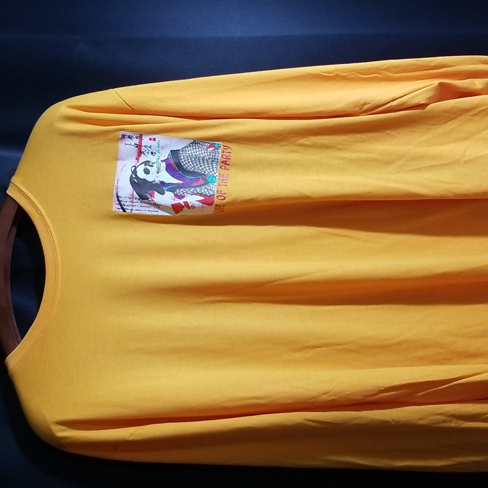 New 2X Graphic tee - Picture 2 of 8